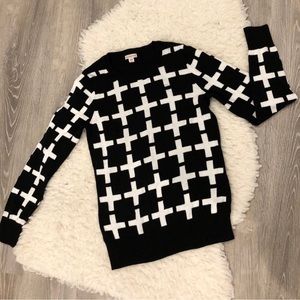 Black and white sweater!